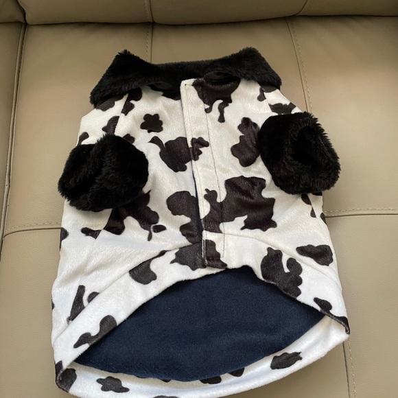 Adorable cow print dog coat-medium - Picture 3 of 8